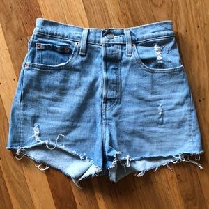 Levi’s ribcage shorts